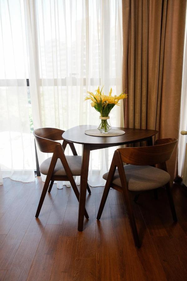 City Center Appartment At Buzand St. エレバン エクステリア 写真